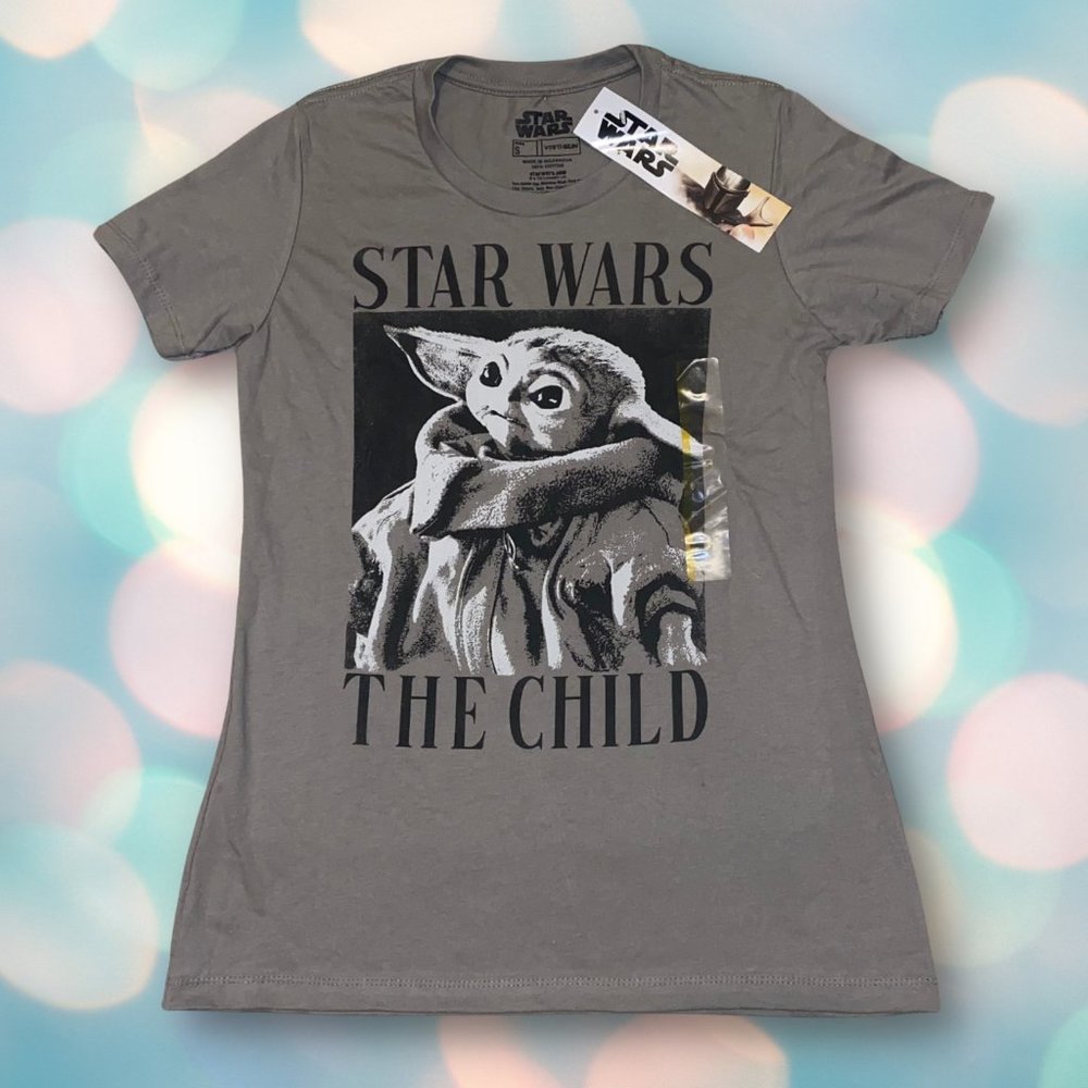 Disney Star Wars Baby Yoda Mandalorian Women's Gray Tee Shirt Top Size S NWT